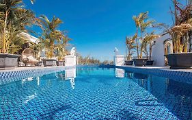 Diamond Star Hotel